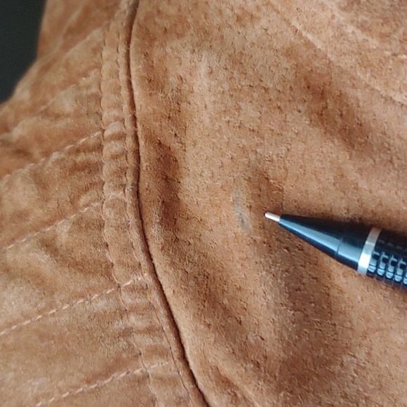 BlankNYC Genuine Suede Moto Jacket w/ Quilted Shoulder & Sleeve, Cognac, EUC - Picture 14 of 15